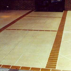 business-entrance-tan-diagonal-red-brick-edgingW business-entrance-tan-diagonal-red-brick-edgingW