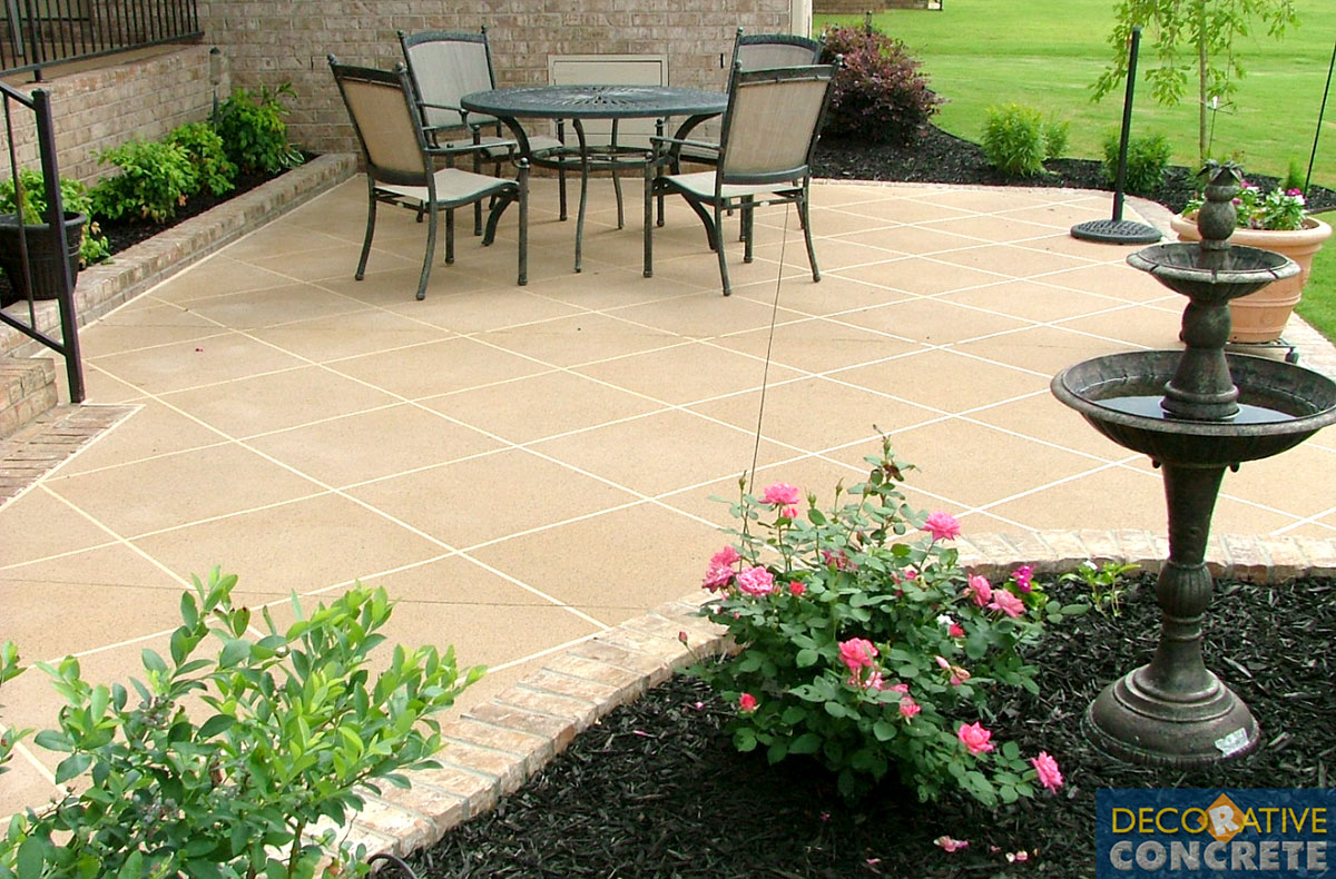 tan-diagonal-w-rosesW tan-diagonal-w-rosesW