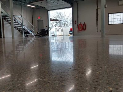 DC-polish-big-garage