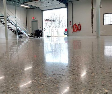 DC polish big garageW