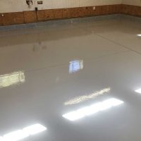 gray_shiny_garage gray_shiny_garage